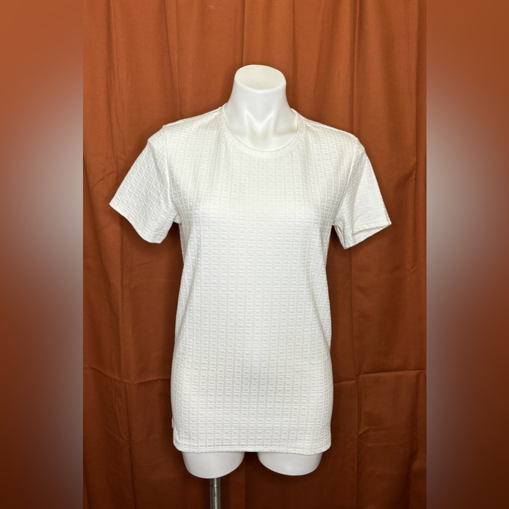 Colin’s Men t shirt size medium